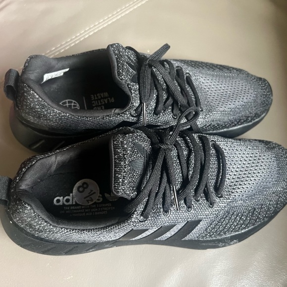 Looks great - Picture 1 of 3